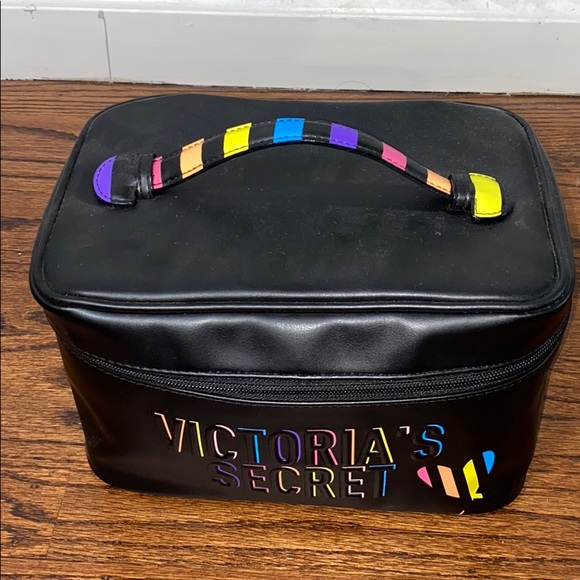 VS make up bag - Picture 1 of 4